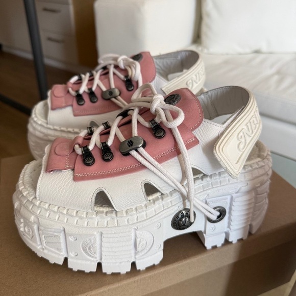 New Rock Shoes - Stylish White and Pink Platform Sandals